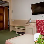 Hotel Landgasthof Hirsch 3*