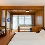 Landgasthof Hirsch Hotel 3*