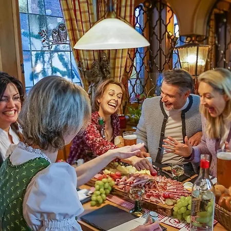 Landgasthof Hirsch Hotel 3*