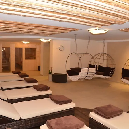 Landgasthof Hirsch Hotel 3*