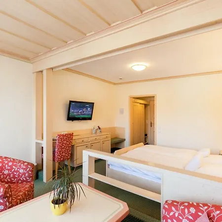 Landgasthof Hirsch Hotel 3*