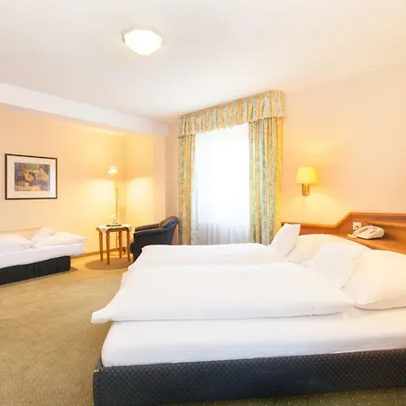 Landgasthof Hirsch Hotel 3*