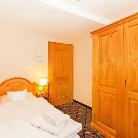 Landgasthof Hirsch 3*